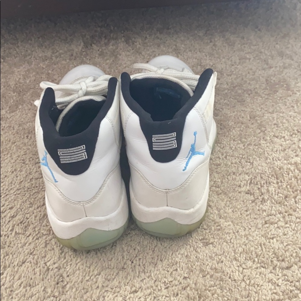 Jordan 11 - Picture 3 of 4